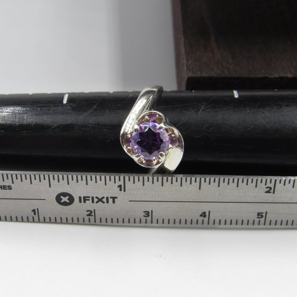 Size 6 Sterling Unique Purple CZ Diamond Band Ring - Picture 7 of 8